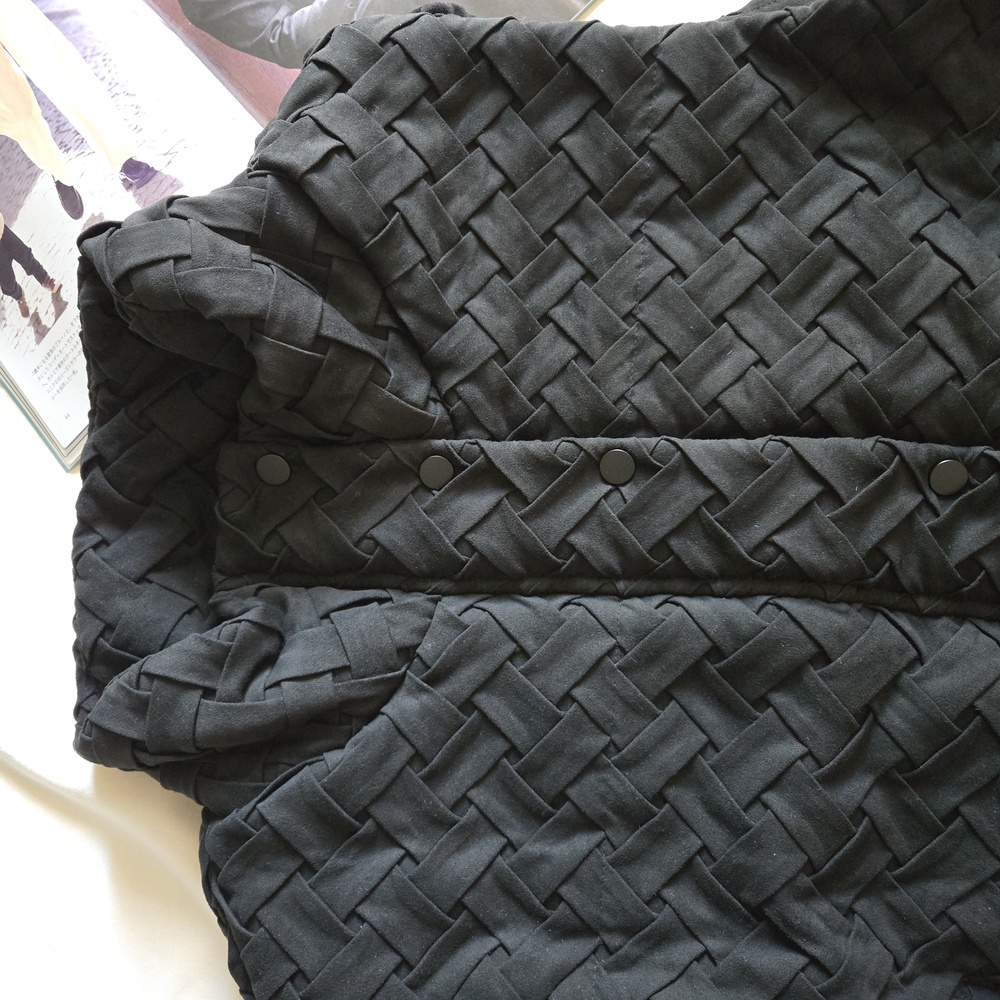 Textured Light Padded Vest - Picture 3 of 6